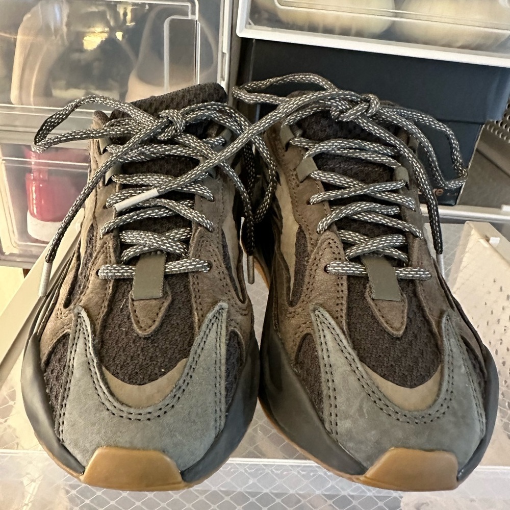 adidas Yeezy Boost 700 V2 Geode